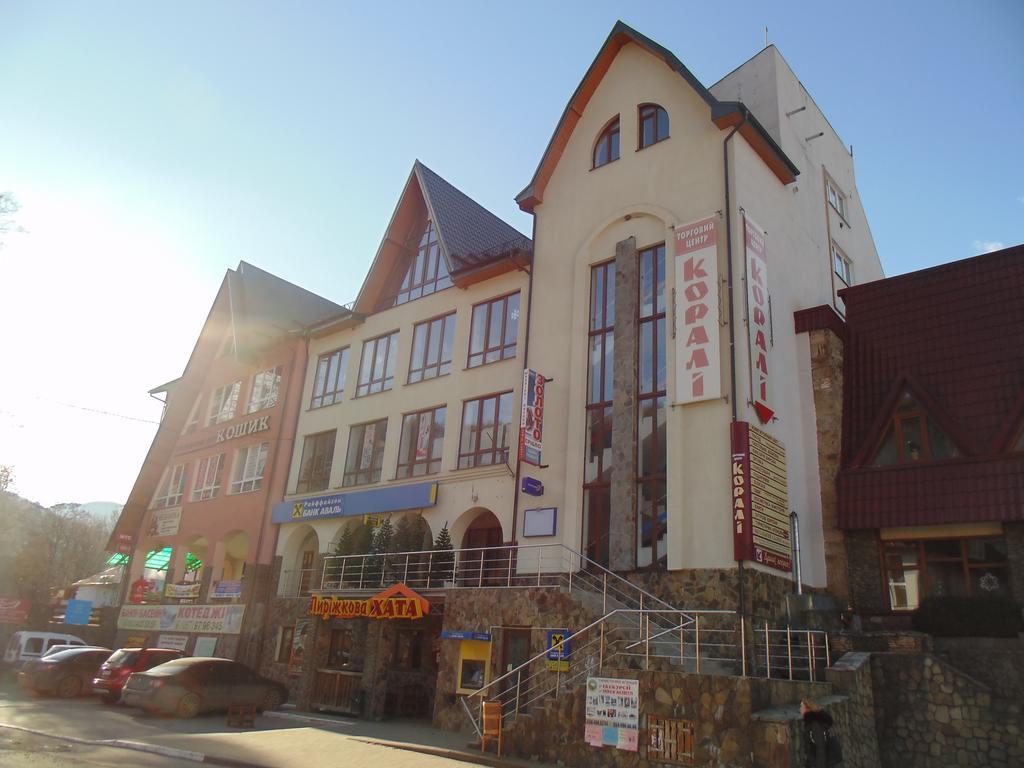 Hotel Korali Jaremče Exteriér fotografie